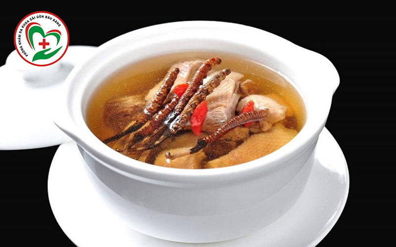Cần chọn đúng dụng cụ để hầm đông trùng hạ thảo