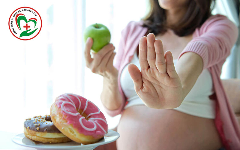 Người mang thai không nên ăn quá nhiều đồ ngọt